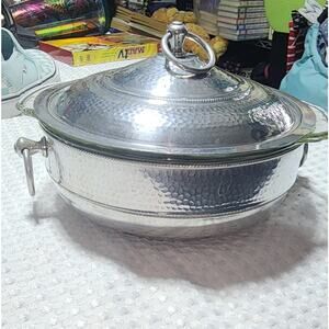 VINTAGE HAMMERED ALUMINUM BOWL WITH FIRE KING GLASS CASSEROLE BOWL SET